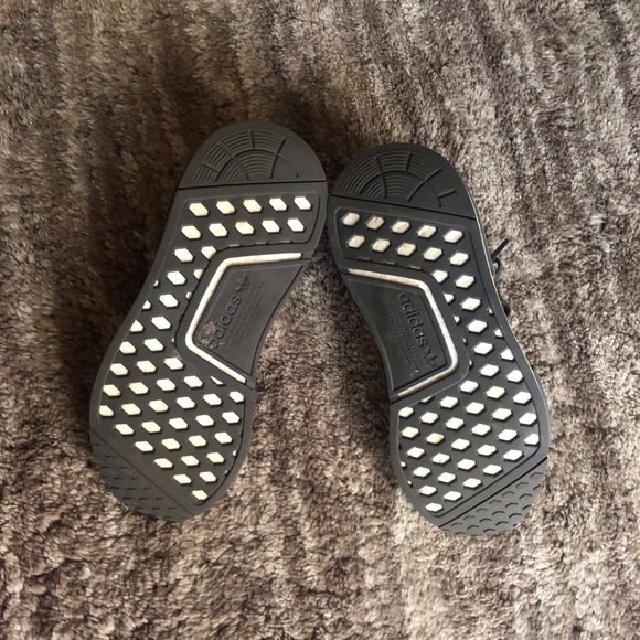 ADIDAS NMD R1 gray and gold - Picture 5 of 13